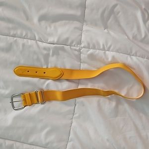 Adidas baseball belt dark yellow adjustable 31 inches
